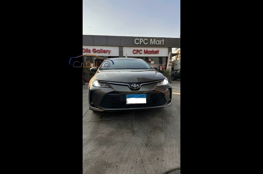 Corolla Toyota اخضر غامق