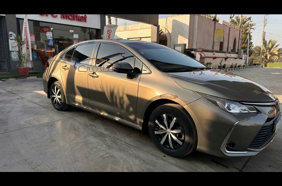Corolla Toyota اخضر غامق