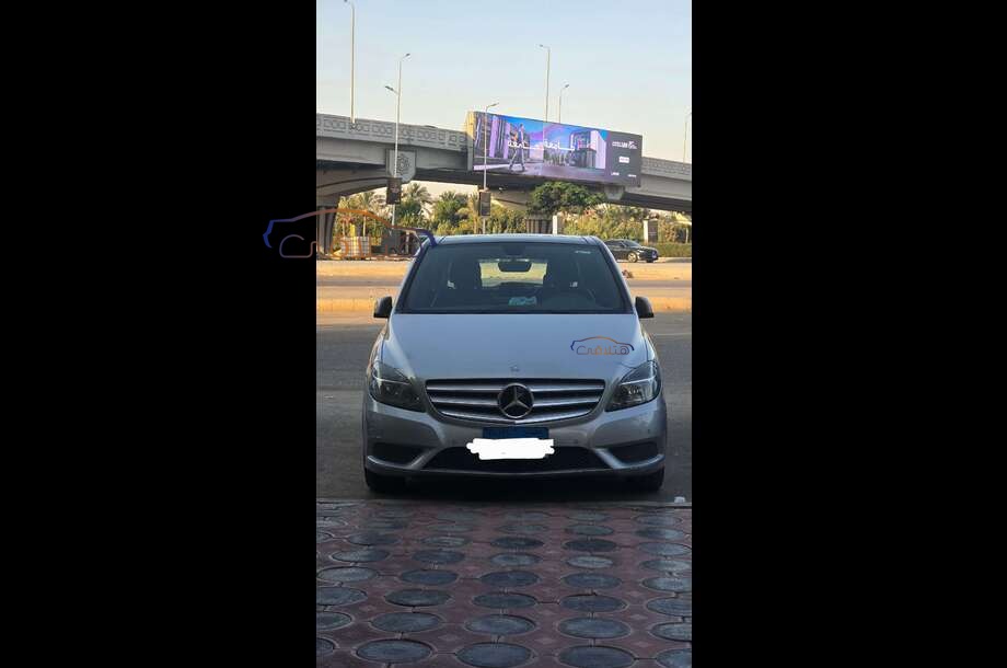B 180 Mercedes فضي