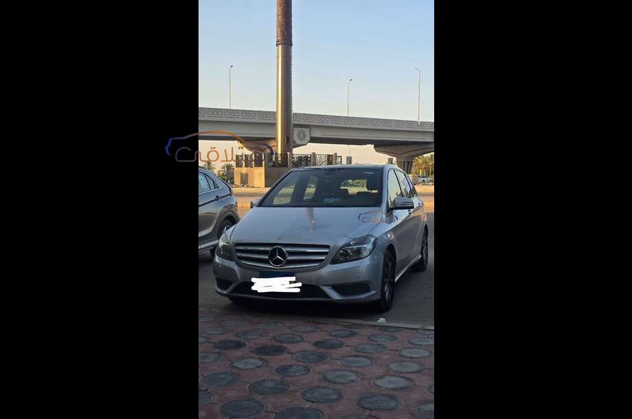 B 180 Mercedes فضي