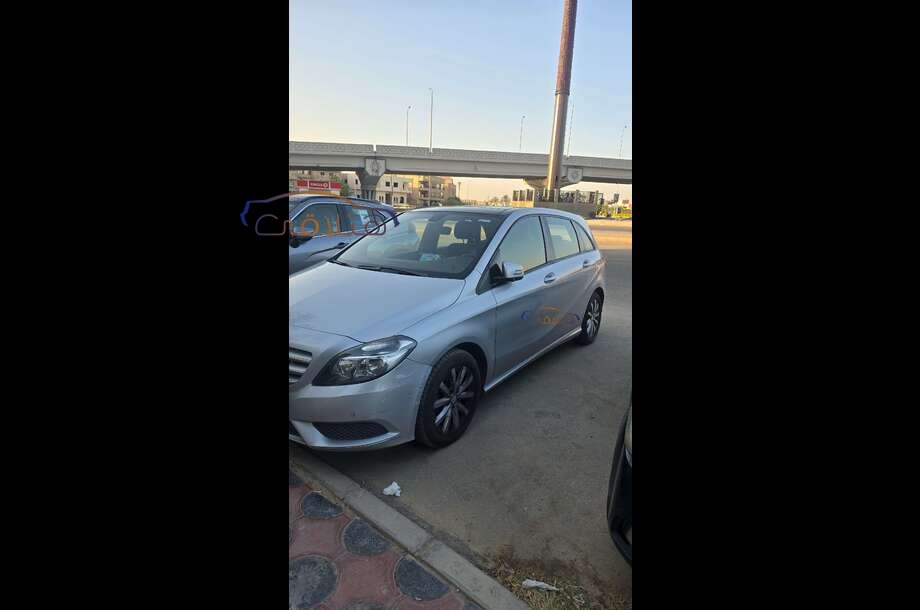 B 180 Mercedes فضي