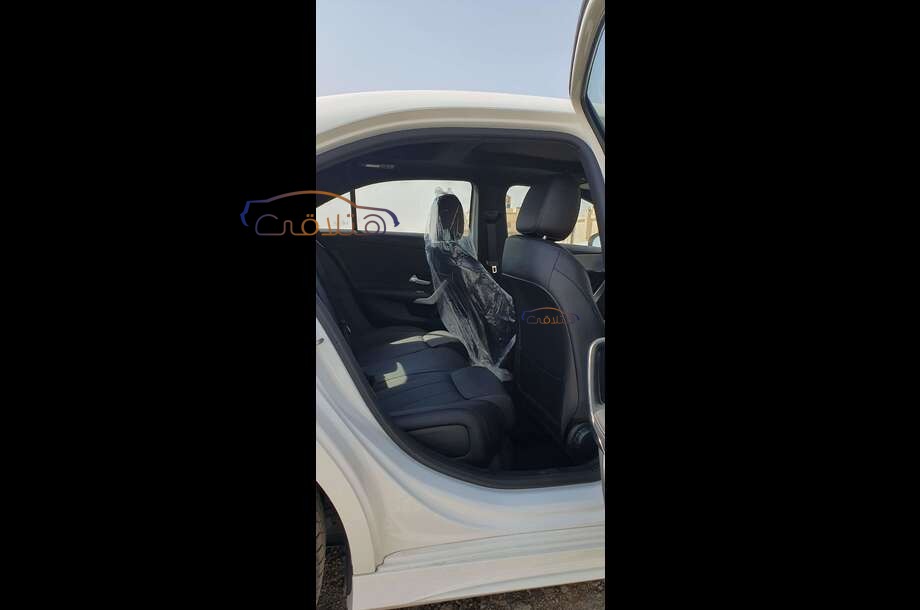 180 Mercedes أبيض