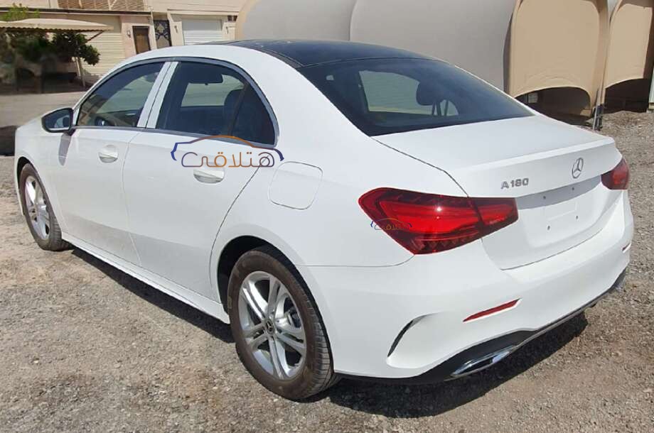180 Mercedes أبيض