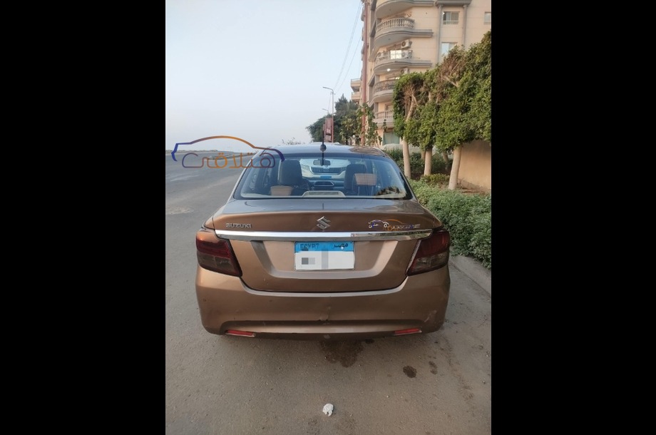Dzire Suzuki برونزي