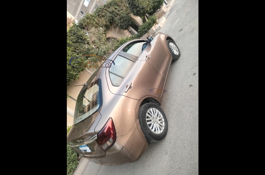 Dzire Suzuki برونزي