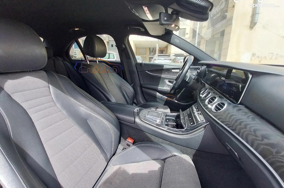 E 200 Mercedes Black