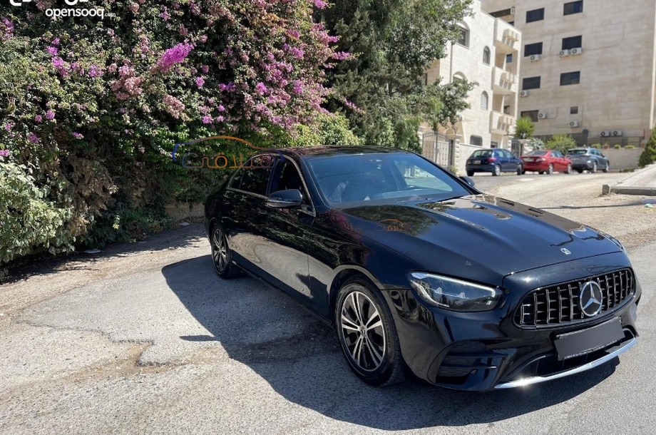 E 200 Mercedes Black