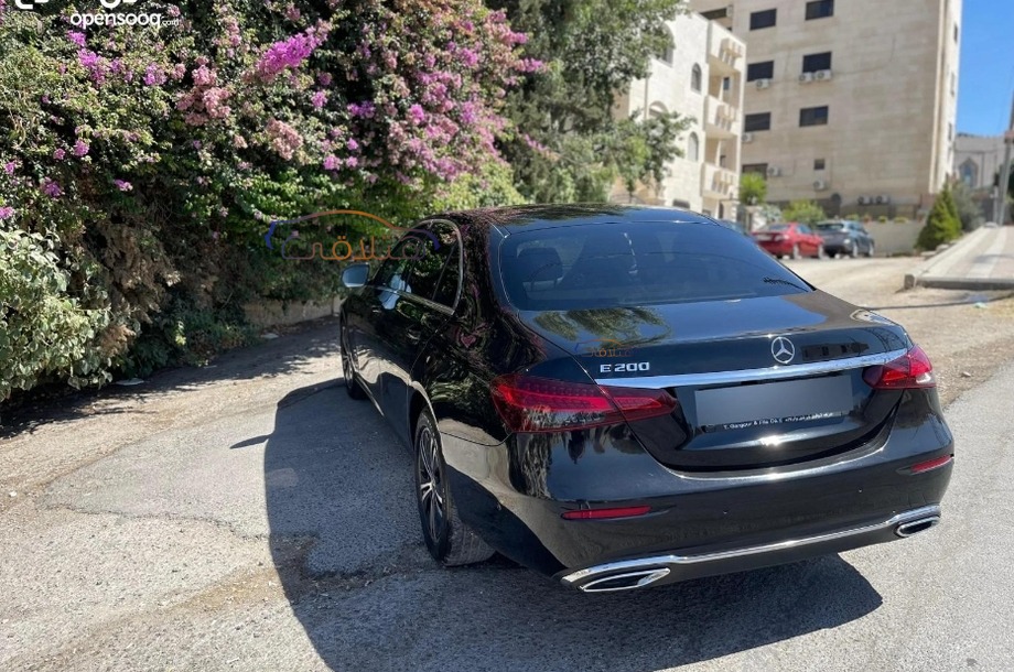 E 200 Mercedes Black