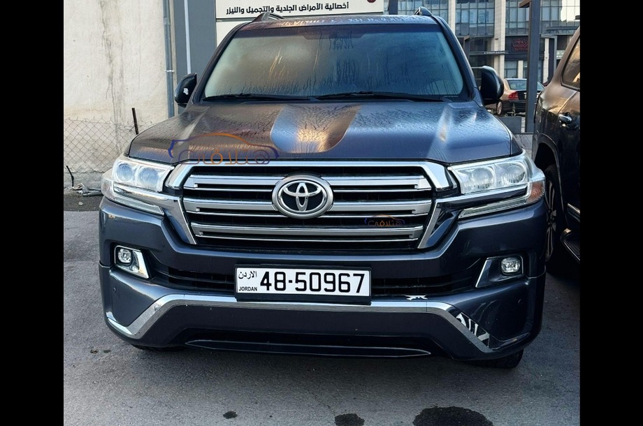 Land Cruiser Toyota Dark grey