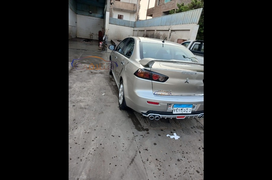Lancer EX Shark Mitsubishi فضي