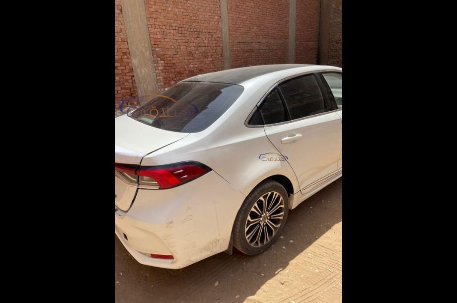 Corolla Toyota أبيض