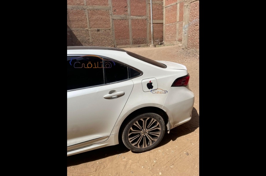 Corolla Toyota أبيض