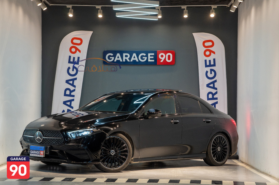 A 200 Mercedes أسود