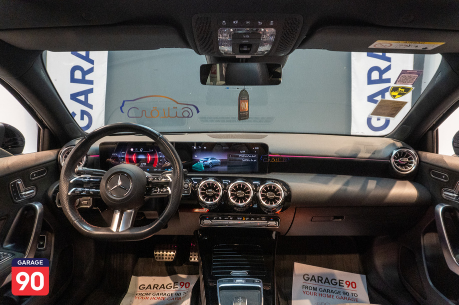 A 200 Mercedes أسود