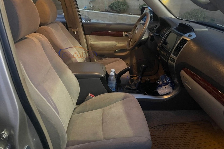 Prado Toyota ذهبي