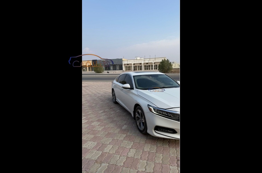 Accord Honda أبيض