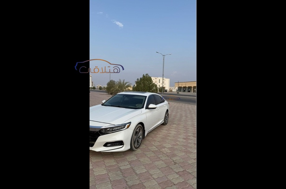 Accord Honda أبيض