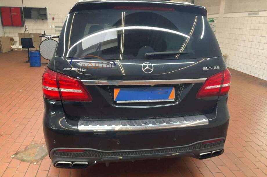 GLS Mercedes Black