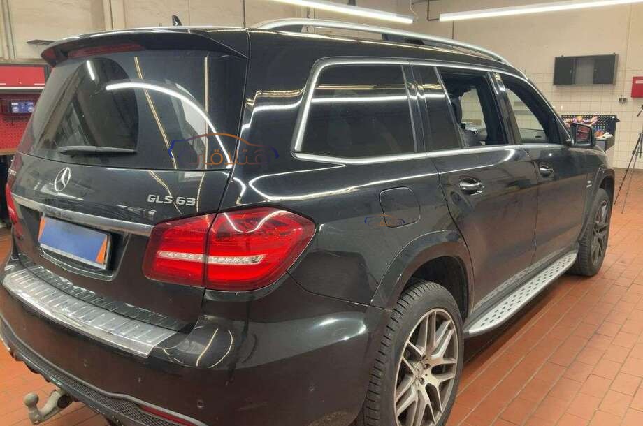 GLS Mercedes Black