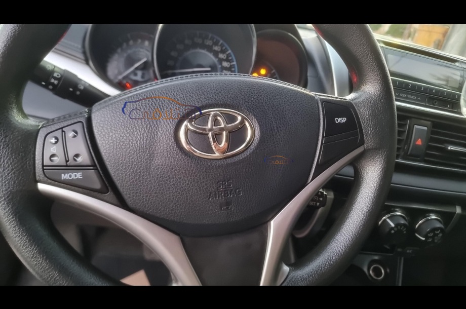 Yaris Toyota أبيض