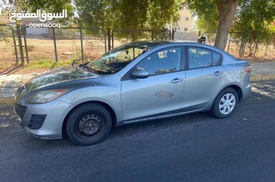 Mazda 3 Mazda رمادي