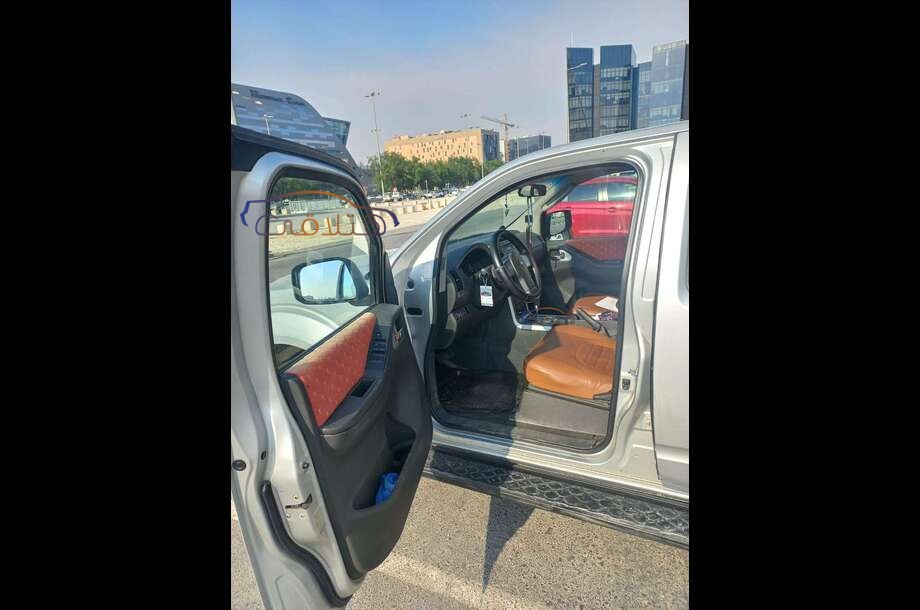 Pathfinder Nissan Silver