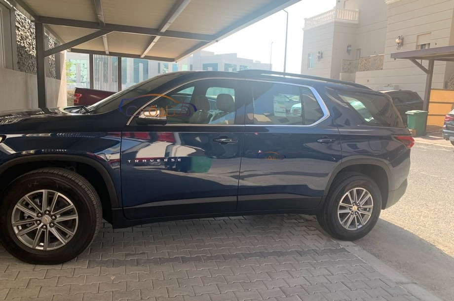 Traverse Chevrolet الأزرق الداكن