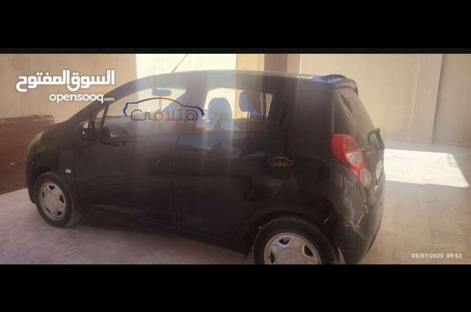 Spark Chevrolet أسود