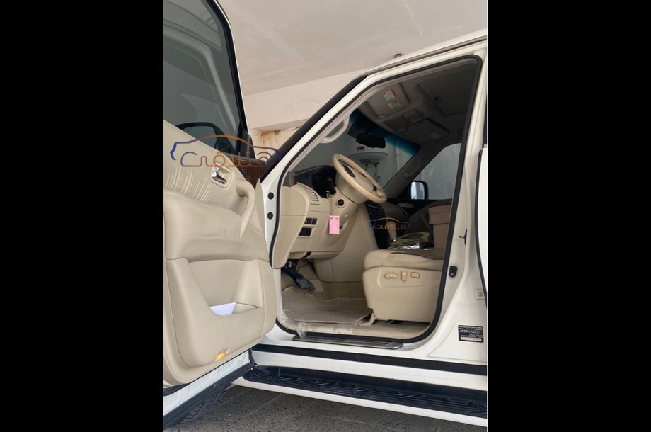 Patrol Nissan أبيض