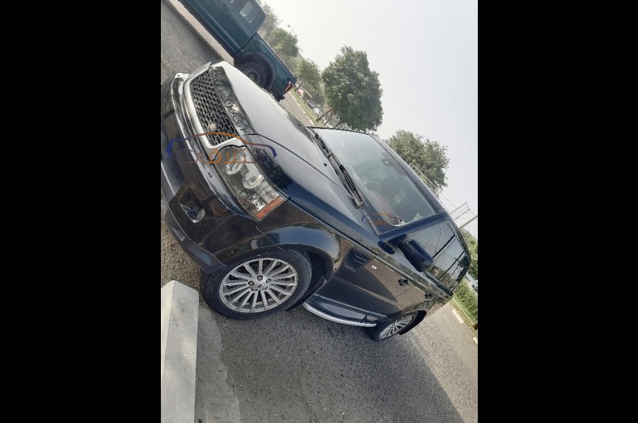 Sport Land Rover أسود