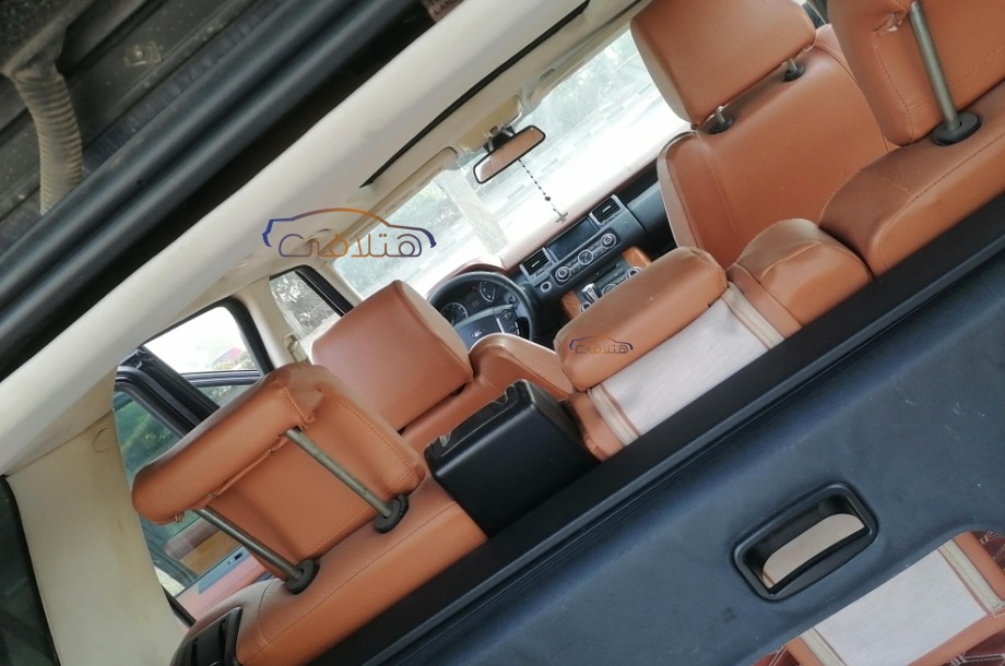 Sport Land Rover أسود