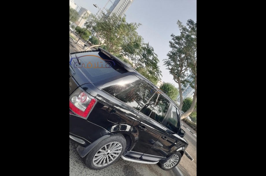 Sport Land Rover أسود
