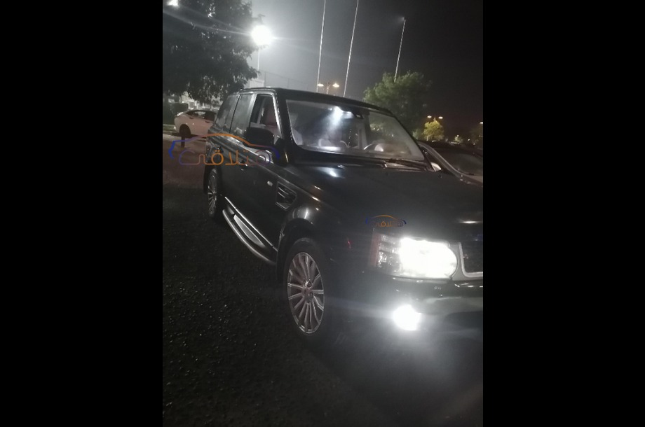 Sport Land Rover أسود