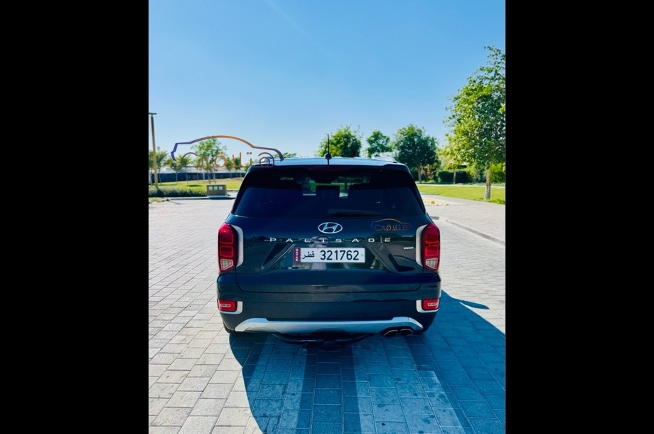 Palisade Hyundai الأزرق الداكن
