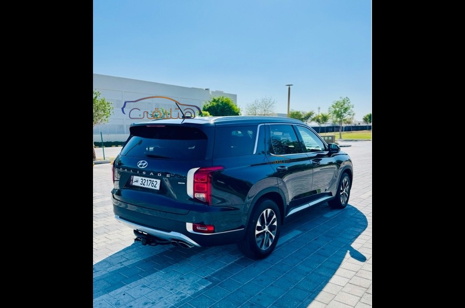 Palisade Hyundai الأزرق الداكن