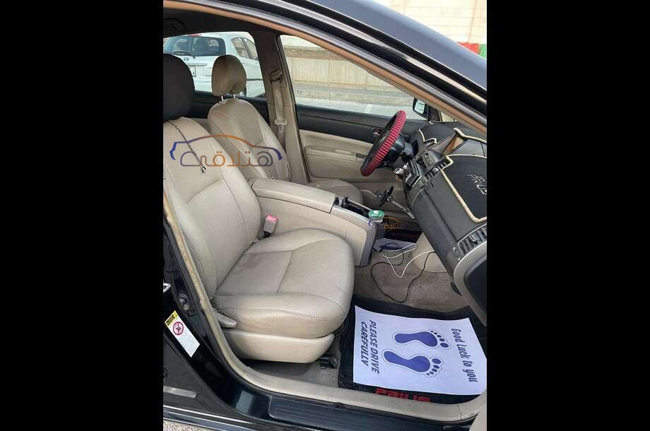 Prius Toyota أسود