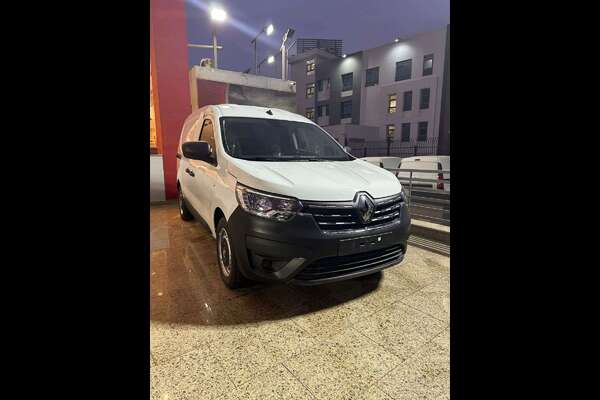     Renault Express 2024 manual‏ / Dynamic New Cash or Installment
