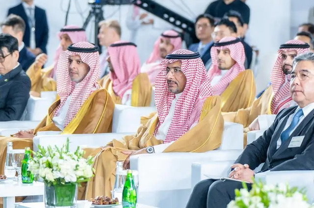وزير الصناعة السعودي : جذب 3 شركات عالمية لتصنيع السيارات بالسعودية
